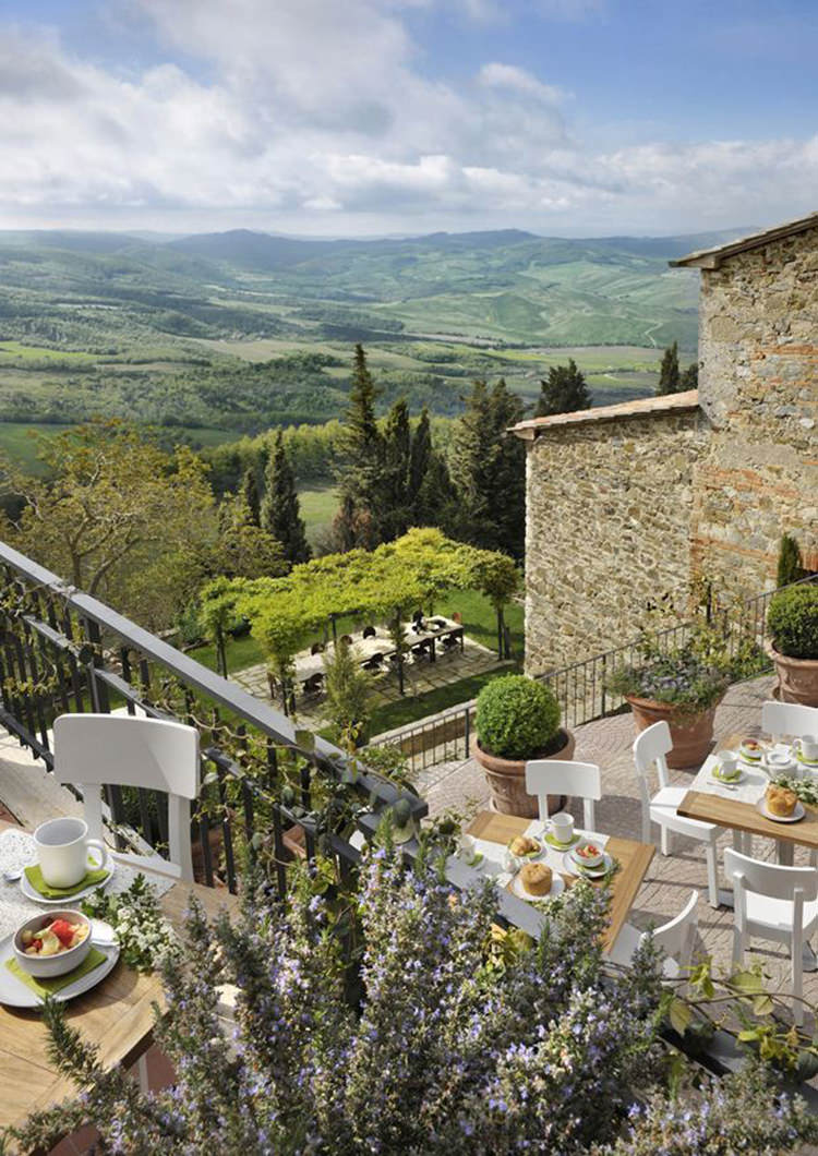 In/Out - OUT/ABOUT: Hotel Monteverdi