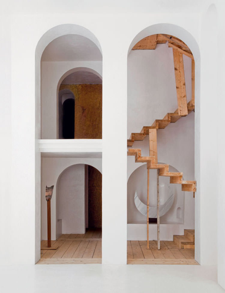 In/Out: Xavier Corbero’s home